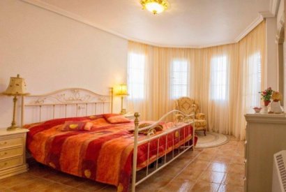 Sale - Villa - Torrevieja - La Mata