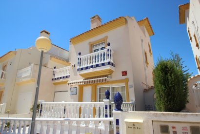 Sale - Villa - Orihuela costa - Cabo Roig