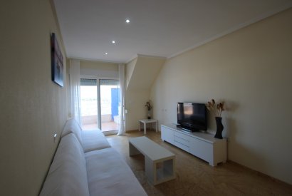 Вторичная недвижимость - Квартира на последнем этажe - Orihuela costa - Aguamarina