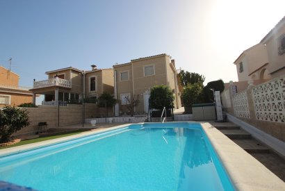 Вторичная недвижимость - Дом - Torrevieja - Los Balcones