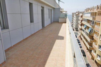 Вторичная недвижимость - Квартира на последнем этажe - Torrevieja - Centro Ciudad