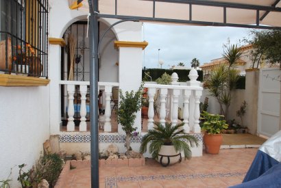 Sale - Villa - Torrevieja - Nueva Torrevieja/Aguas Nuevas