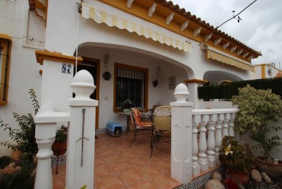 Sale - Villa - Torrevieja - Nueva Torrevieja/Aguas Nuevas