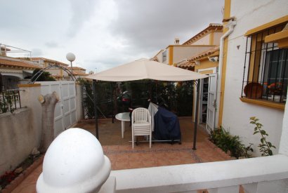 Sale - Villa - Torrevieja - Nueva Torrevieja/Aguas Nuevas