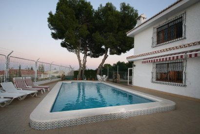 Sale - Villa - Torrevieja - Los Balcones