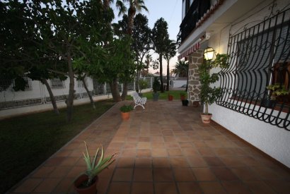 Sale - Villa - Torrevieja - Los Balcones