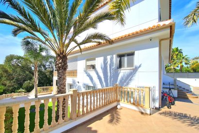 Вторичная недвижимость - Вилла класса люкс - Orihuela costa - Dehesa de Campoamor