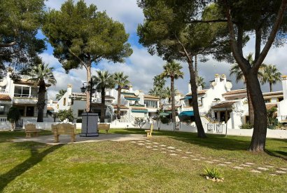 Вторичная недвижимость - Двухквартирный дом - Orihuela costa - Villamartín Golf Resort