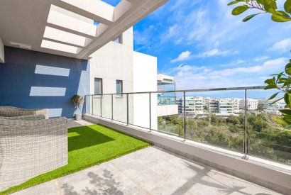Вторичная недвижимость - Квартира на последнем этажe - Orihuela costa - La Zenia