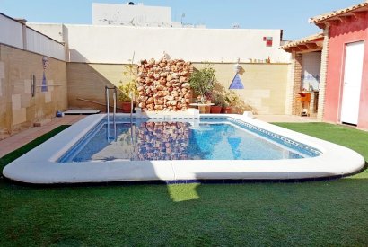 Sale - Villa - Torrevieja - Los Balcones