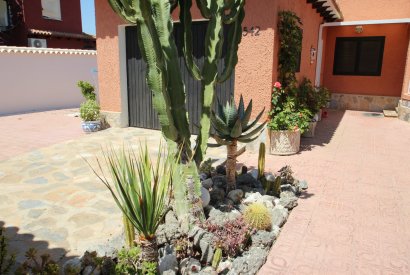 Sale - Villa - Orihuela costa - Cabo Roig