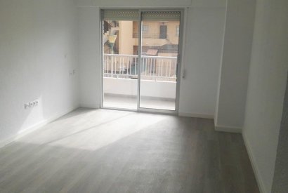 Вторичная недвижимость - квартира - Torrevieja - Punta Prima