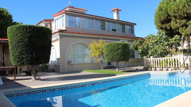 Villa - Sale - Orihuela costa - Cabo Roig