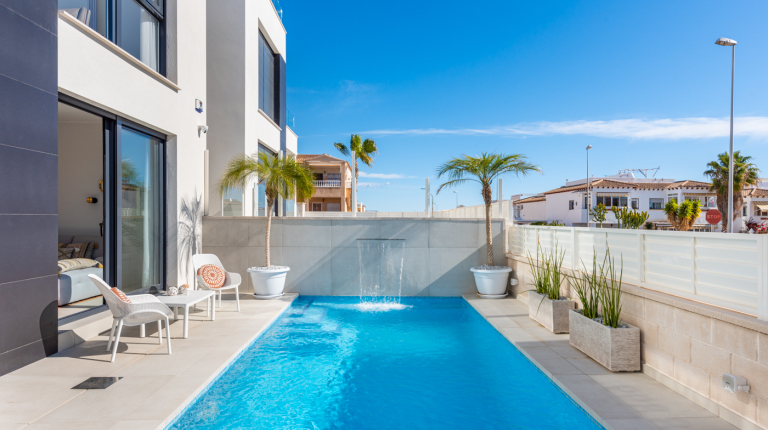 Villa - Sale - Torrevieja - Punta Prima