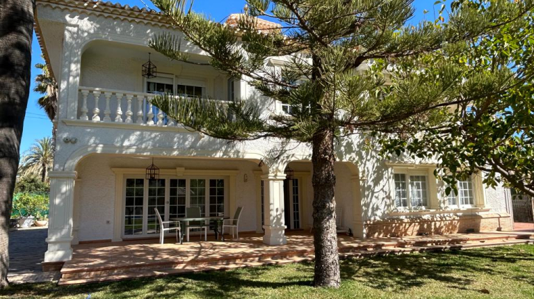 Villa - Sale - Orihuela costa - Cabo Roig